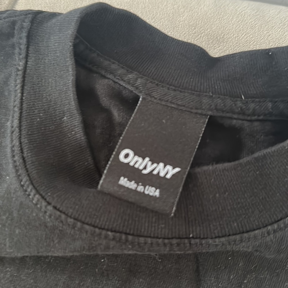 T shirt - Picture 3 of 3